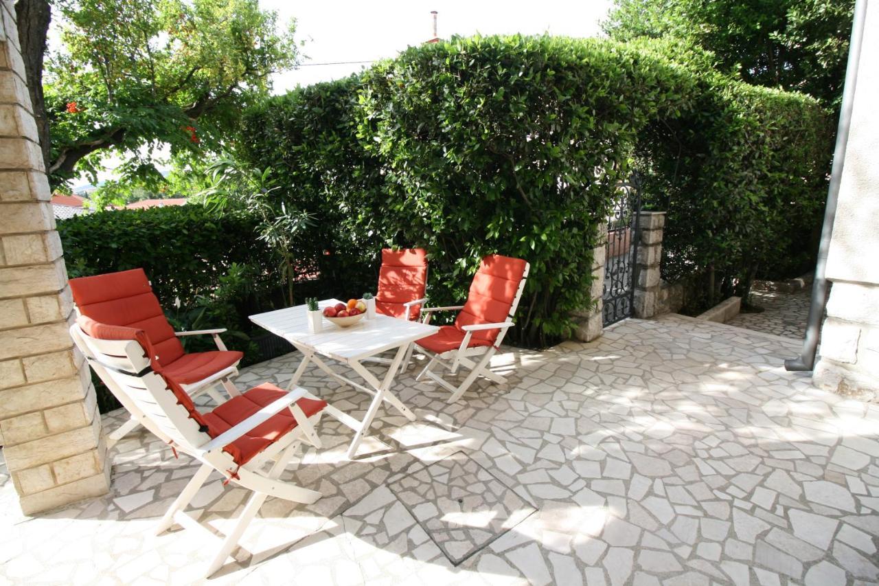 Apartments Lonzor I Selce Exterior foto